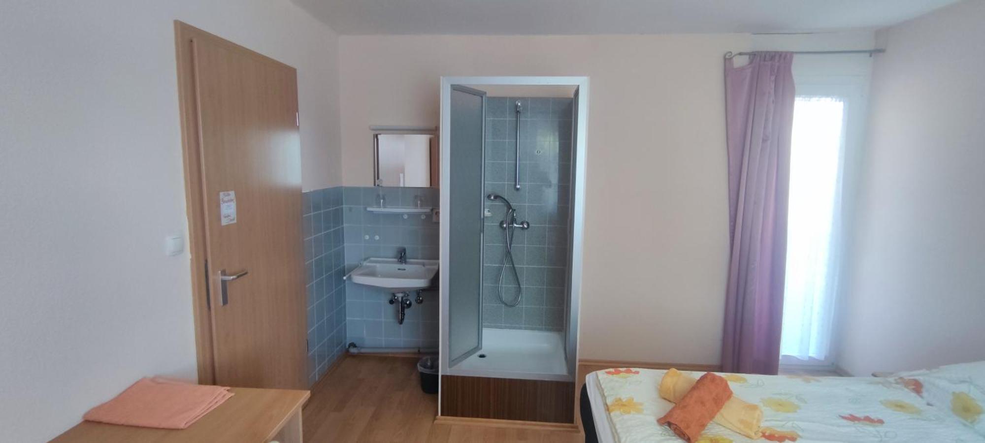 Alb Rooms, Zimmer Auf Der Schwaebischen Alb Oberlenningen Bagian luar foto